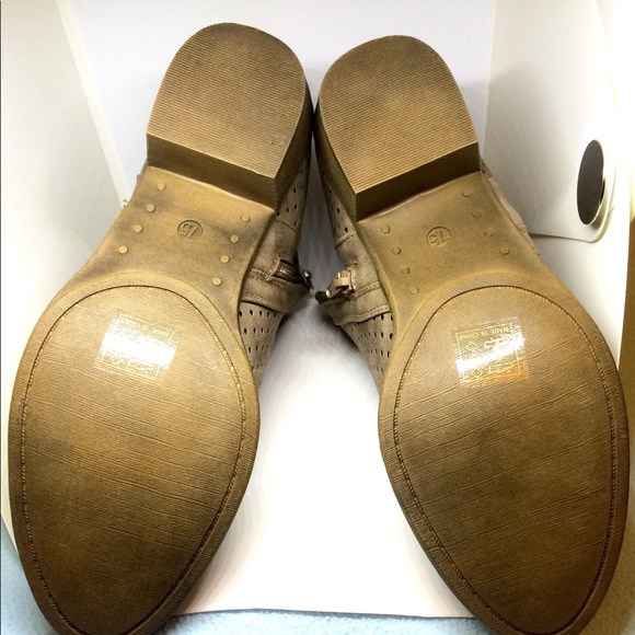 OLIVE STREET SHOES - Picture 6 of 8